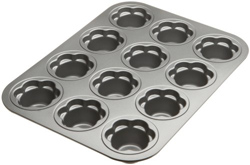 Chicago Metallic Dainty Daisy Cupcake Pan, 12 Cups, Non Stick