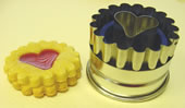 Kaiser Bakeware Linzer Fluted Heart Cookie Cutter, Tinned Steel
