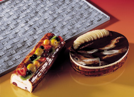 de Buyer Elastomoule 3D Decorating Mat. Overall size: 14"x22"