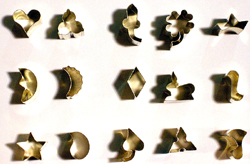 Petit Four / Aspic / Jelly Cutters, Heavy Duty Tin, 15-Piece Set. Sizes from 5/8" to 7/8"