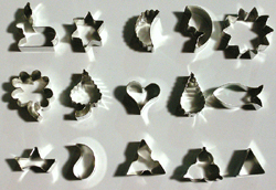 Petit Four / Aspic / Jelly Cutters, Heavy Duty Tin, 15-Piece Set. Sizes from 3/4" to 1-1/4"