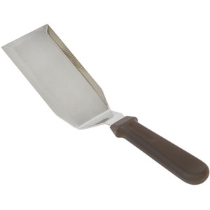Turner 4 3/4" X 3" Blade - Plastic Handle