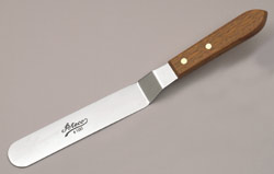 Spatula, Wood Handle, offset blade,  7-5/8" X 1-1/4" wide.