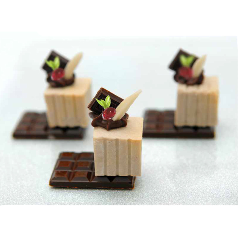Flexible Chocolate Mold: Mini Tablet, 16 Cavities image 1