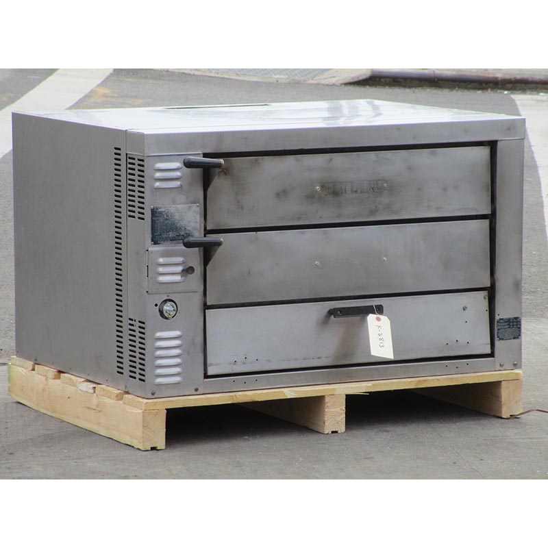 Bakers Pride GP-61 Gas Countertop Oven, Good Condition image 3