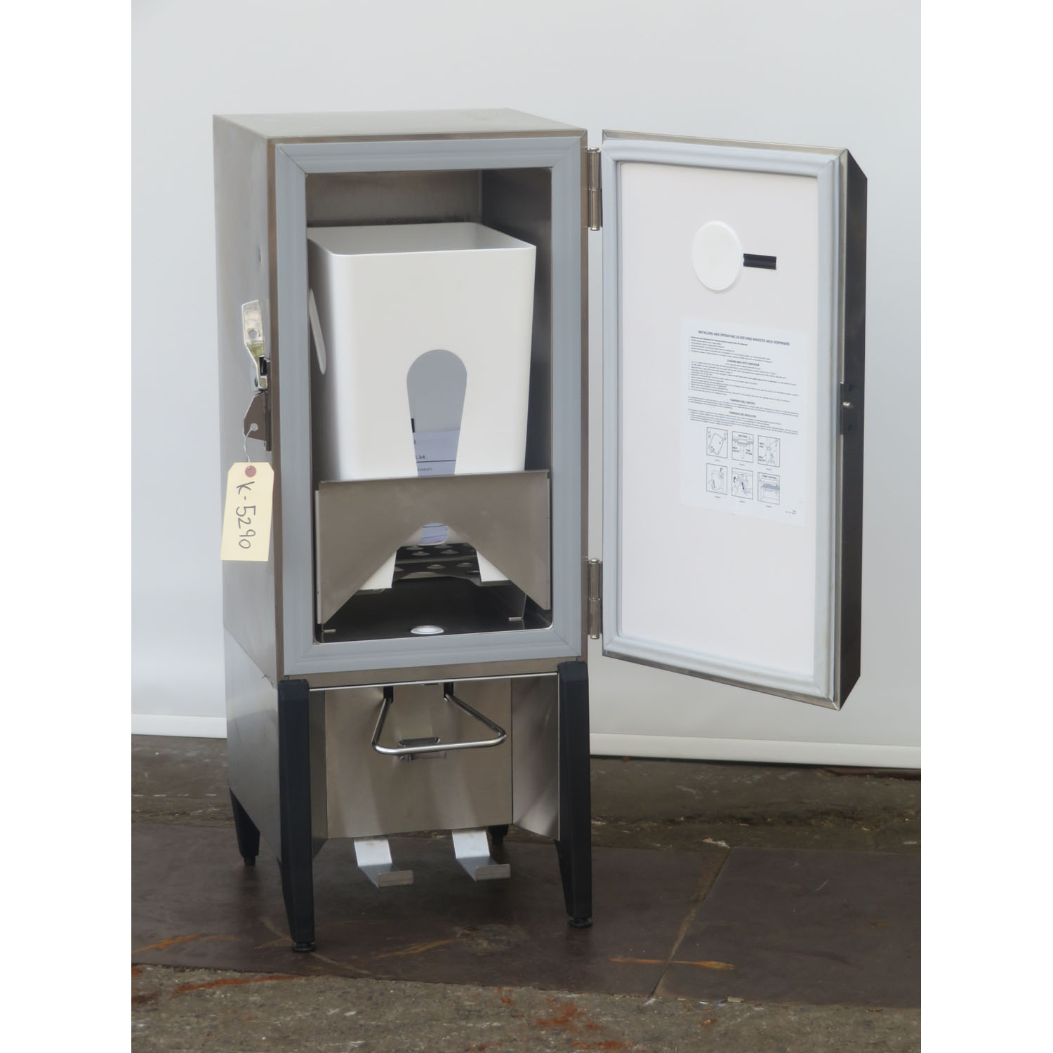 Silver King SKMAJ1-C4 Milk Dispenser, Used Excellent Condition image 1