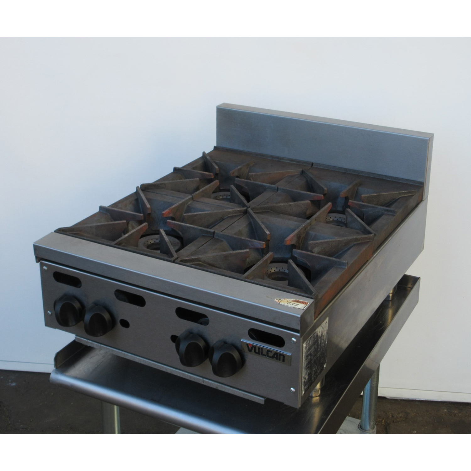 Vulcan VHP424 Natural Gas 24" 4 Burner Countertop Range W/Stand, Used Excellent Condition image 1