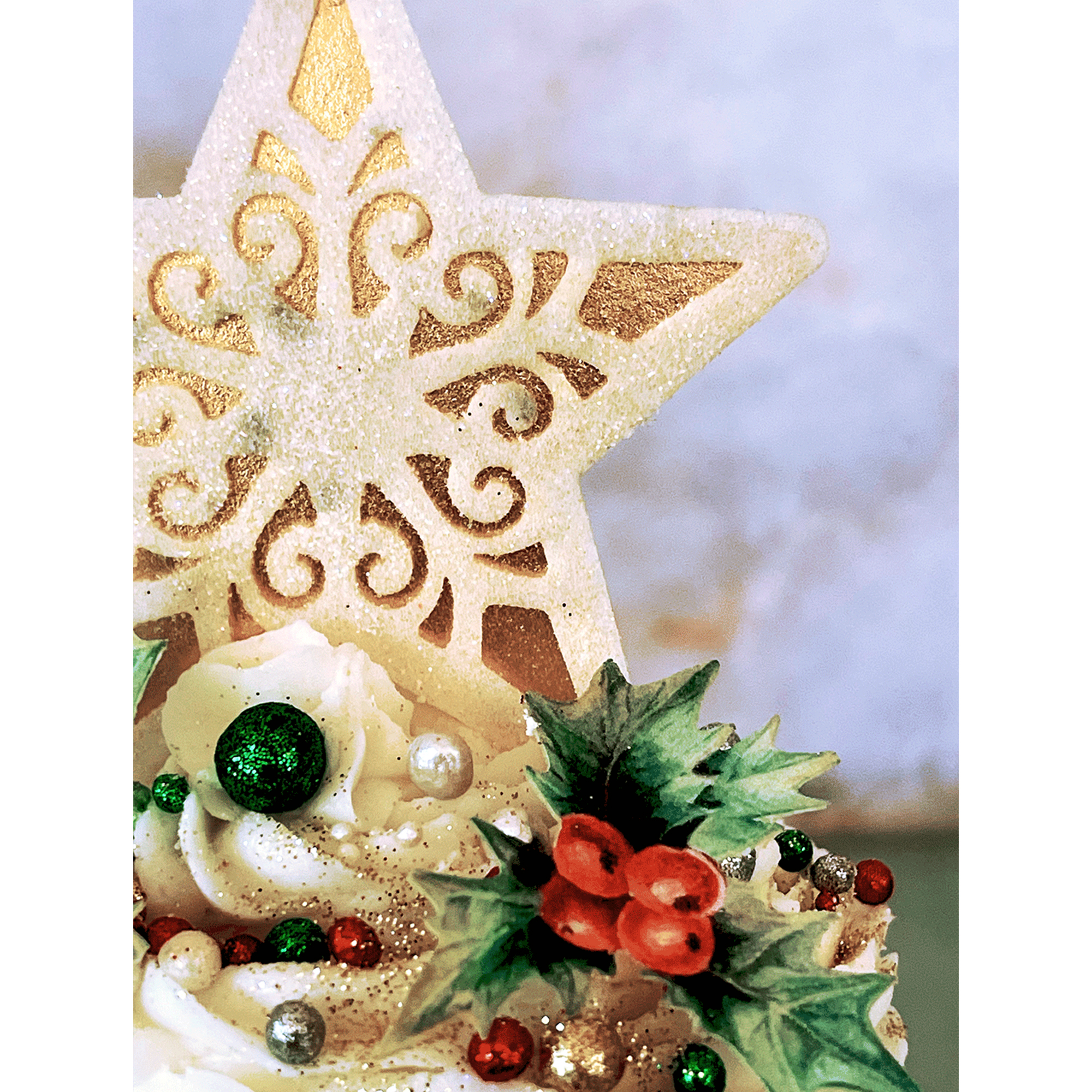 Crystal Candy Gold Edible Wafer Paper Stars, Pack of 7 image 1