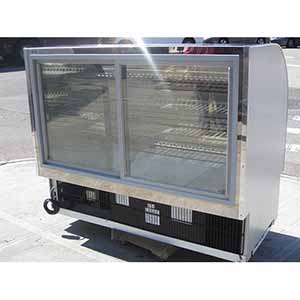 Marc LUBCR-59 Curved Glass Refrigerated Case Used Great Condition image 3