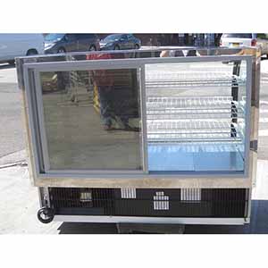 Marc LUBCR-59 Curved Glass Refrigerated Case Used Great Condition image 4