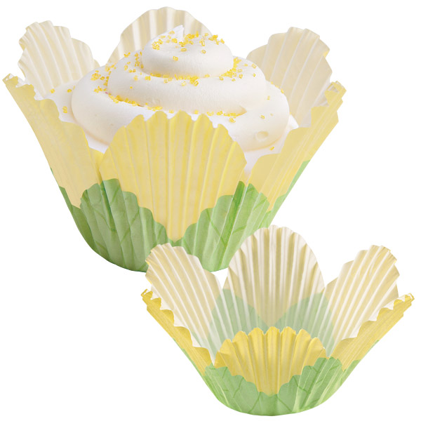 Wilton Wilton Yellow Petal Disposable Paper Baking Cups, 24 Count