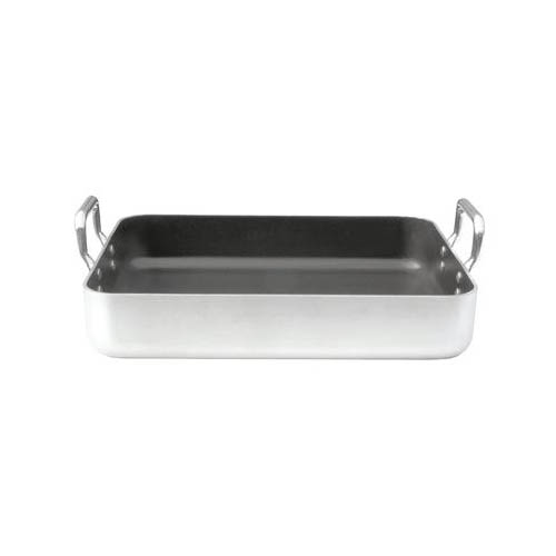 De buyer Rectangular roasting pan CHOC Heavy-gauge aluminum: 4 millimeters thick High-quality 5-layer PTFE non-stick coating Abrasion resistant Riveted steel handle with French-style curving that yiel