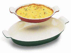 Paderno World Cuisine Paderno World Cuisine Chasseur Enamel Cast-Iron Oval Casserole Dish, 1-1/2Qt. - Red