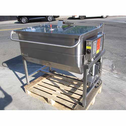 Groen Braising Pan 40 Gal. Model NHFP-E-4 Used Great Condition