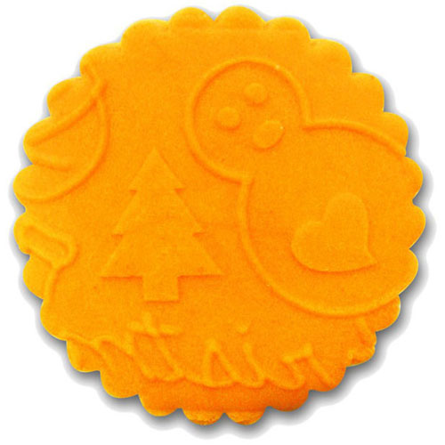 Etched on this rolling pin are Christmas themes, as well as the words Merry Christmas. Manufactured from durable, solid-core acrylic, the Fat Daddio's impression rolling pin transfers consistent, eleg