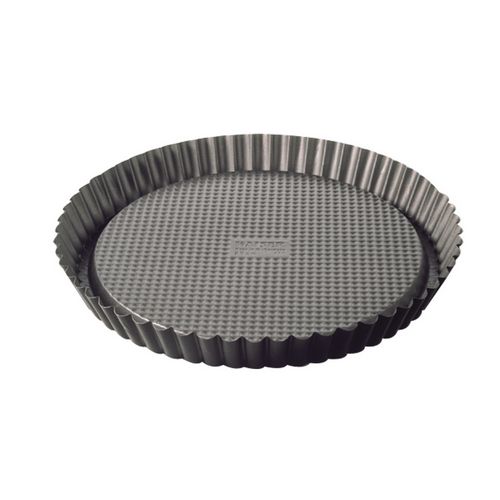 Kaiser Bakeware Noblesse Flan Pan, 11-inch Nonstick interior coating eliminates the need for flouring pans, resulting in baked goods with a smooth crumb. It also allows for quick and easy cleaning, an