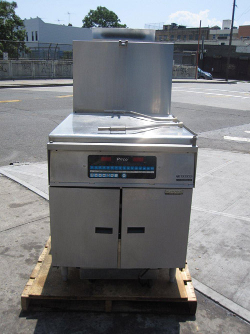 Pitco Gas Donut Fryer With Filter Model # DD24RUFM Used Very Good 