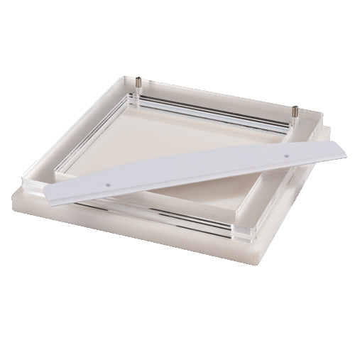 Cutting ganache with the mini guitar is only the final step. What about getting that level block of ganache in the first place? That's the job of the TLMINI, providing a frame and a food-safe surface 