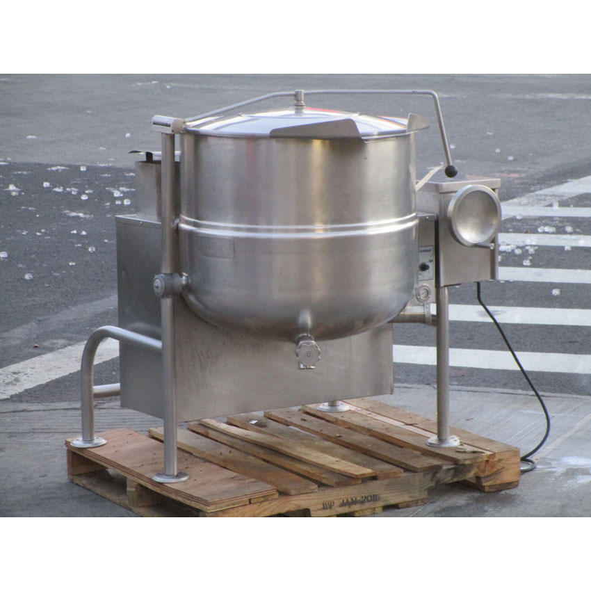 Cleveland KGL-60-T 60 Gallon Tilting 2/3 Steam Jacketed Natruel Gas Kettle, Great Condition