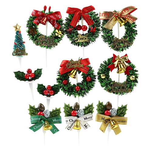 O'Creme Christmas Cake Toppers, Set of 11 Cake Toppers &amp; Party Candles