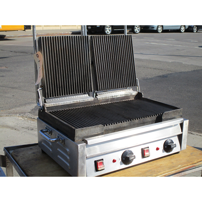 Omcan SG10176 Double Ribbed Panini Sandwich Grill, Very Good Condition image 2