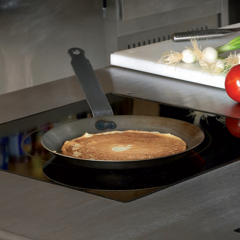 Matfer Black Steel Fry Pan 17-3/4 inch image 4