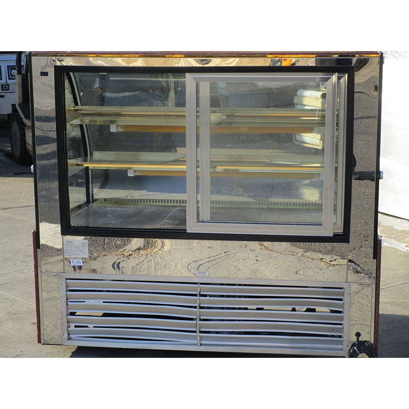Leader MCB57 Marble Curved 57" Bakery Case, Great Condition image 5
