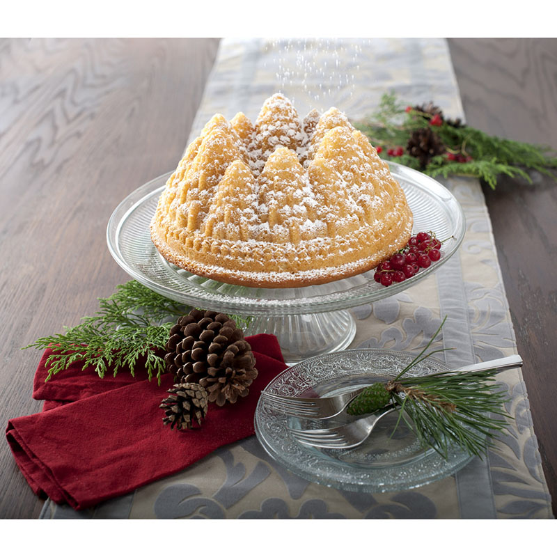 Nordic Ware Pine Forest Bundt Pan image 2