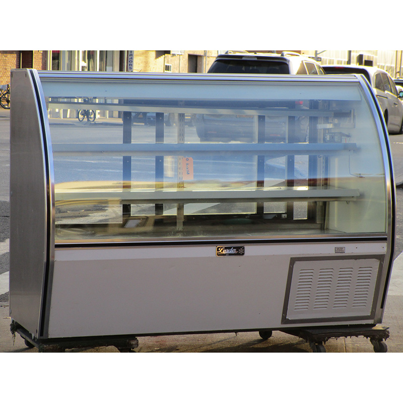 Leader NRHD72SC 72" Curved Glass Refrigerated Deli Case, Great Condition image 2