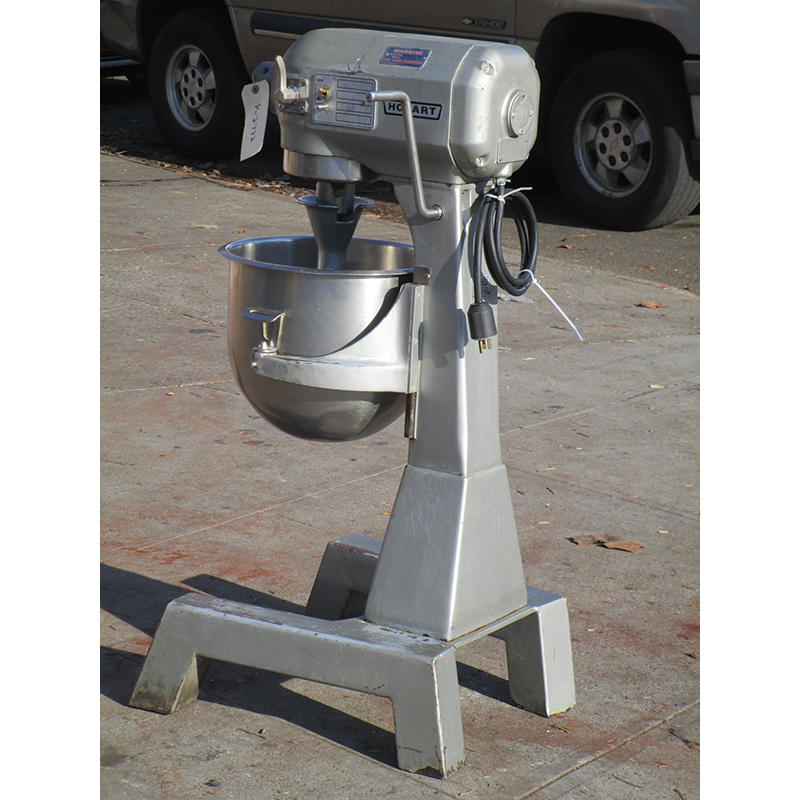 Hobart 20 Quart Mixer A200F, Great Condition image 1
