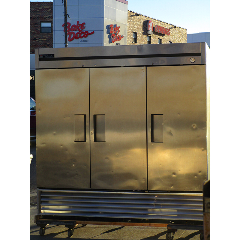 True 3 Solid Door Reach in Freezer T-72F, Used Good Condition image 4