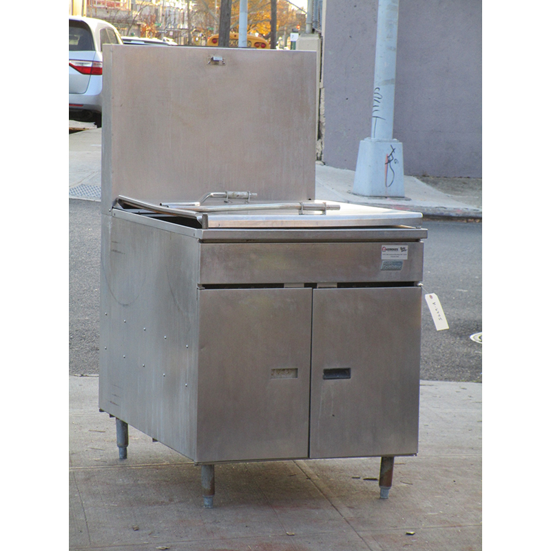 Pitco Gas Fryer 24PSS, Very Good Condition image 1