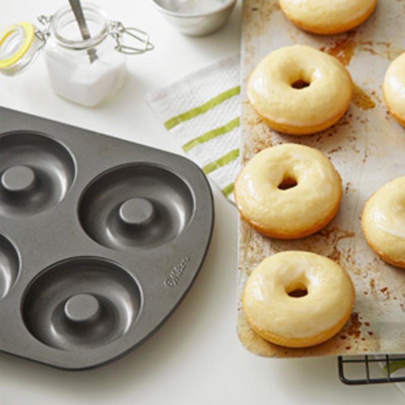 Wilton 6-Cavity Doughnut Pan image 2