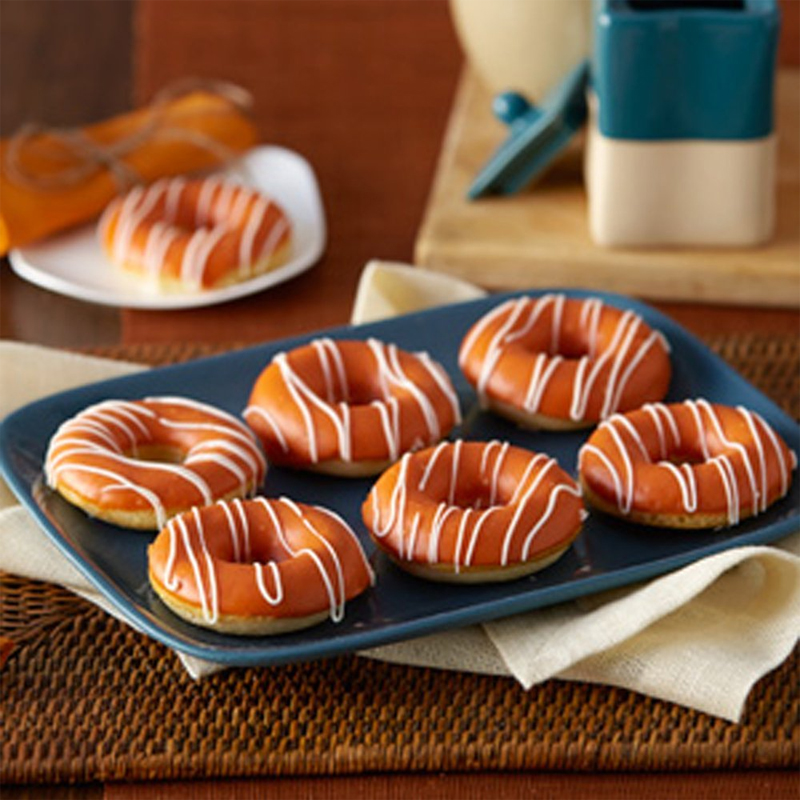 Wilton 6-Cavity Doughnut Pan image 3