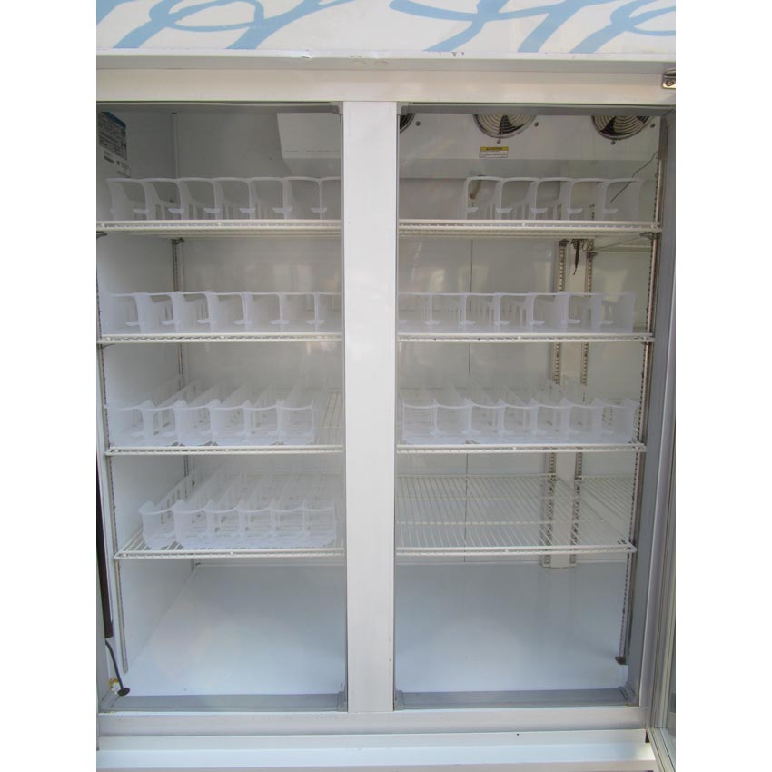 Beverage Air CRG74-1 Self Contained 3 Door Refrigerator, Great Condition image 4