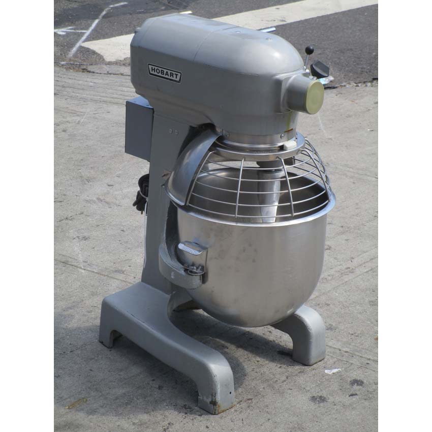 Hobart A200T 20 Quart Mixer With Bowl Gaurd And Timer, Excellent Condition image 1