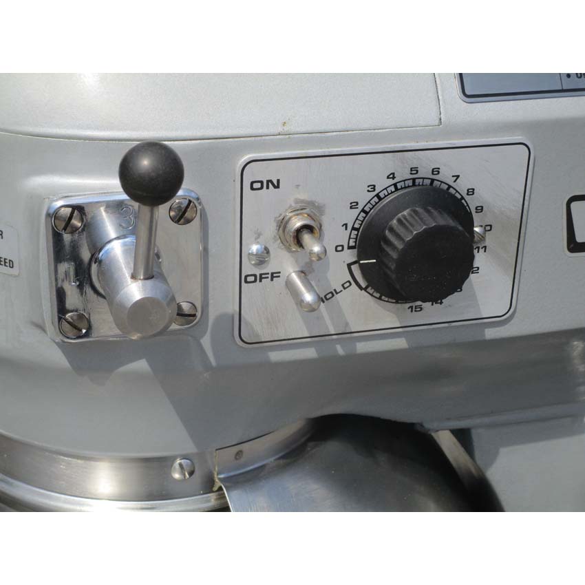 Hobart A200T 20 Quart Mixer With Bowl Gaurd And Timer, Excellent Condition image 3