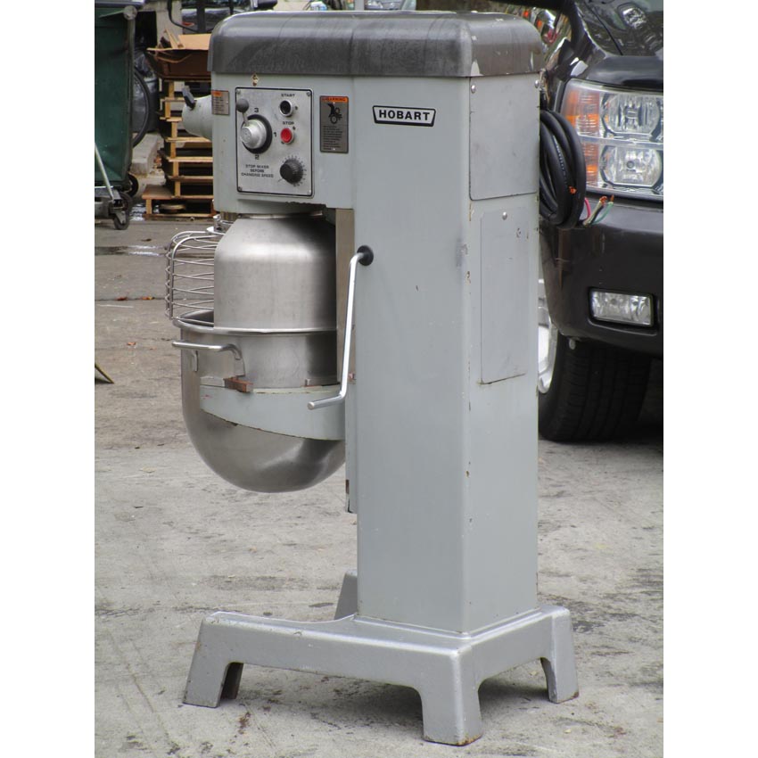 Hobart 40 Quart Mixer D340 With a Bowl Gaurd, Excellent Condition image 2