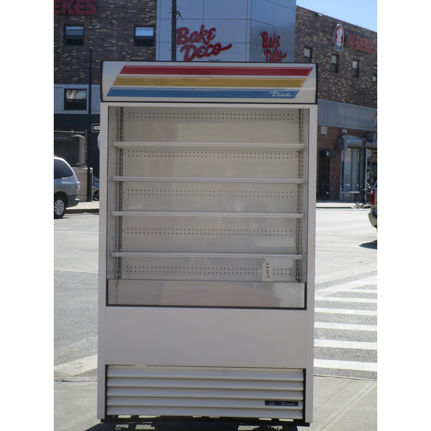 True TAC-48-LD White Vertical Air Curtain Refrigerator - 34 Cu. Ft., Great Condition  image 3