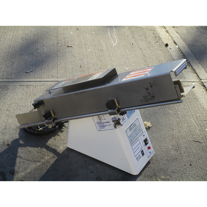 Oliver Bagel Slicer Model 702N, Excellent Condition image 1