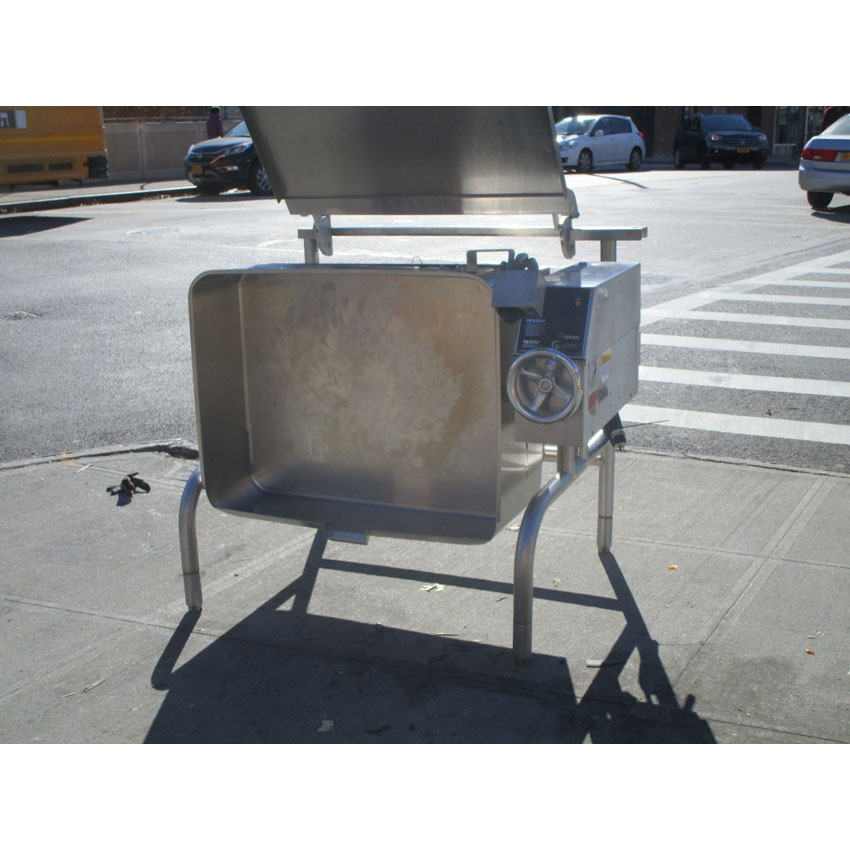Groen BPM-40G Eclipse Braising Pan, 40 Gallon, Manual Tilt, S/S, Natrual Gas, Great Condition image 6