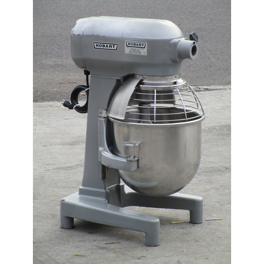 Hobart 20 Quart A200 Mixer With Bowl Gaurd, Great Condition image 1