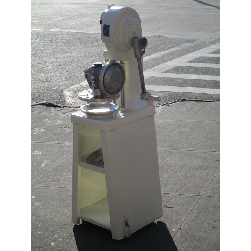 Kaiser Pie Press Model 300 Comes With 2 Set of Dies, Great Condition image 6