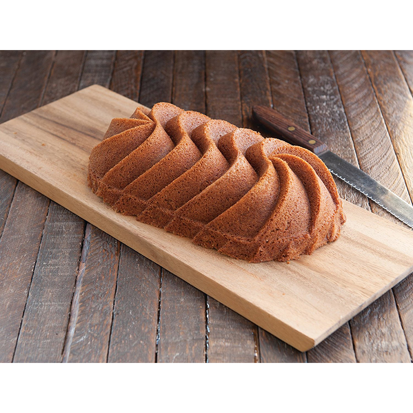 Nordic Ware 90377 Heritage Loaf Pan image 2