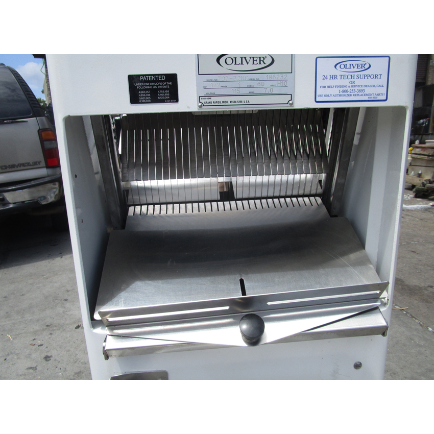 Oliver Gravity Feed Bread Slicer 797-32NC 1/2" Cut, Used Very Good Condition image 4