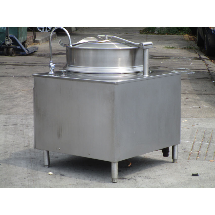 Cleveland Used KDM-40-T 40-Gallon Direct Steam Tilt Kettle w/ Cabinet, 2/3 Steam Jacket, Great Condition image 4