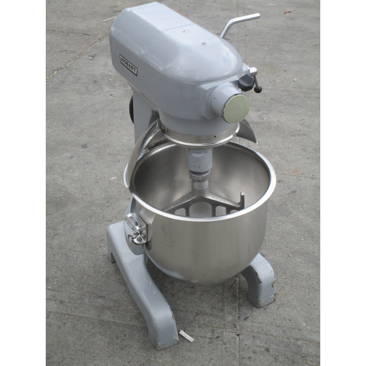 Hobart 20 Quart A200T Mixer Without Cage, Very Good Condition Used