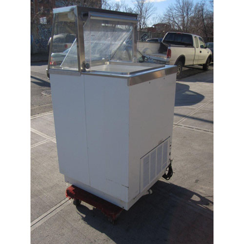 Kelvinator Dipping Cabinet Model # KDC-27 (Used Condition) image 5