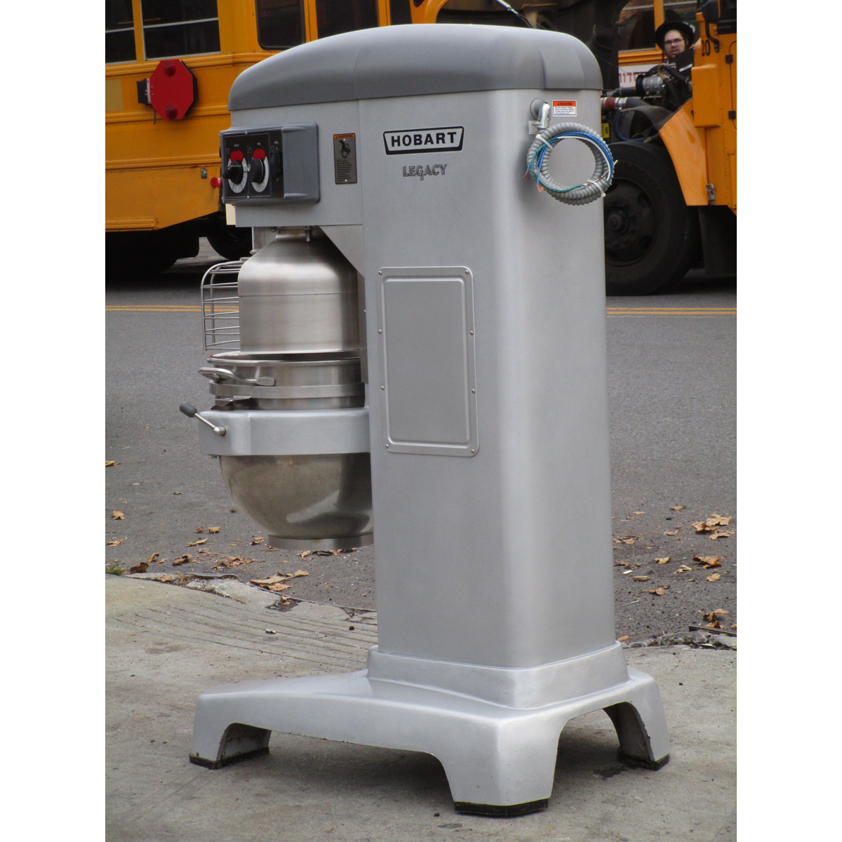 Hobart 60 Quart HL600 Legacy Mixer with Bowl Guard, Excellent Condition image 2