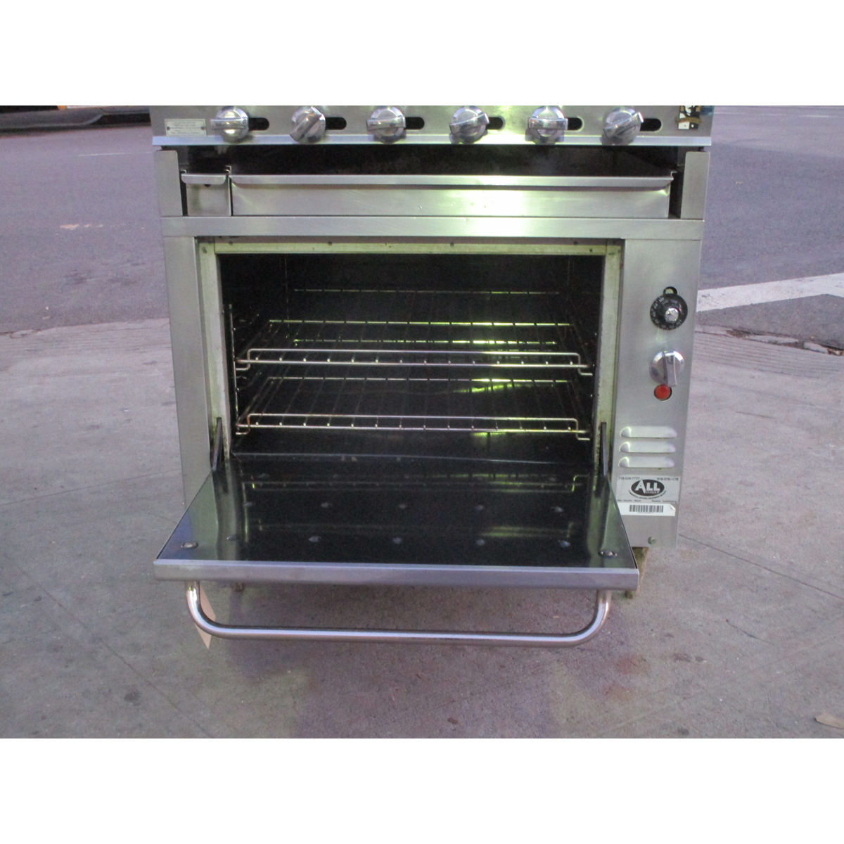 Montague 136XLB/UFLC-36R Oven & Charbroiler Grill, Used Very Good Condition image 3